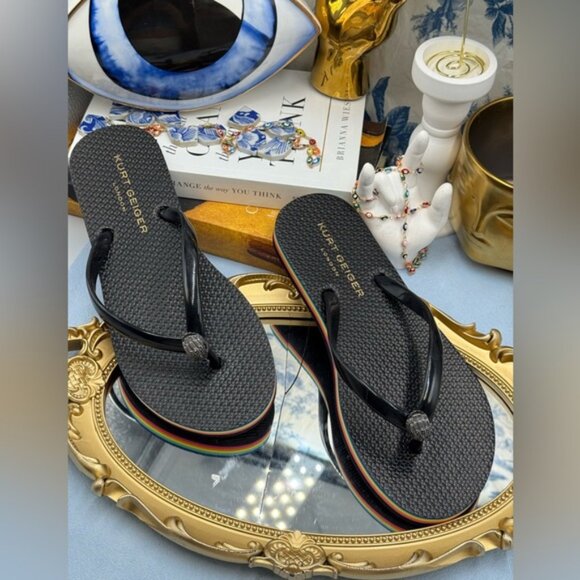 🆕 KURT GEIGER LONDON 🧿 NWOB Rainbow Kensington Black Rubber Flipflop, Sz 7.5 - Picture 5 of 13